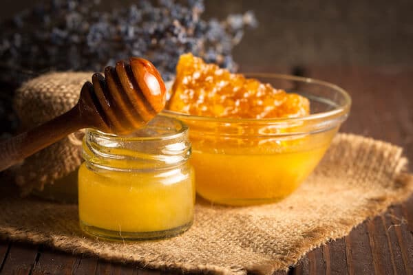 Raw Honey - Sugar Substitutes - The Wellnest by HUM Nutrition