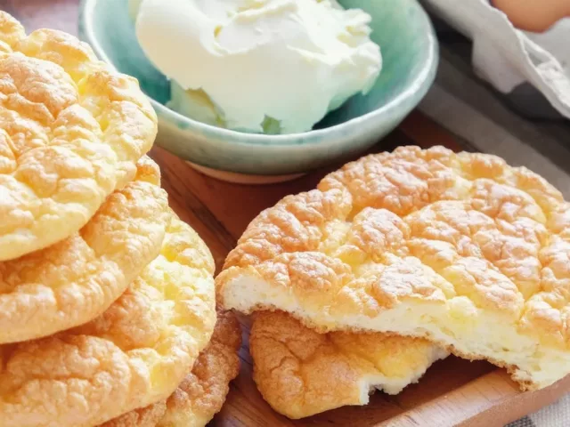 Mounds of cloud bread for healthier mornings