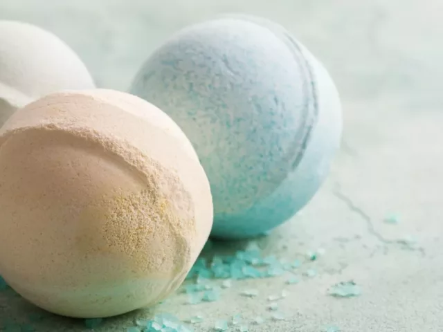 Bath Bomb Recipe | The Wellnest by HUM