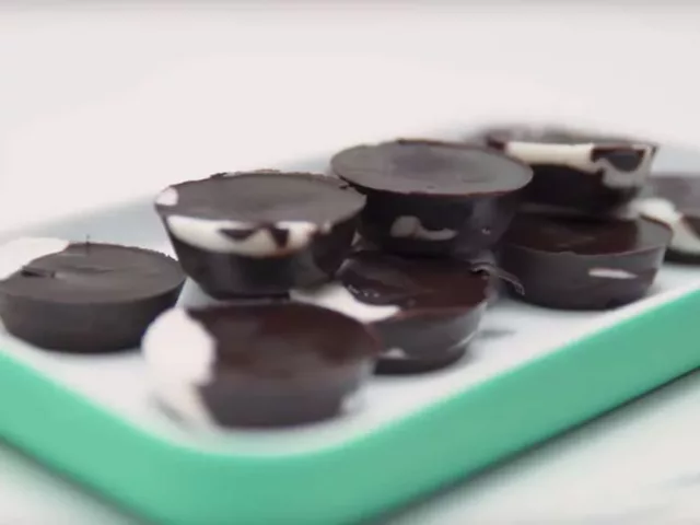 Mint Chocolate Cup Recipe | The Wellnest by HUM