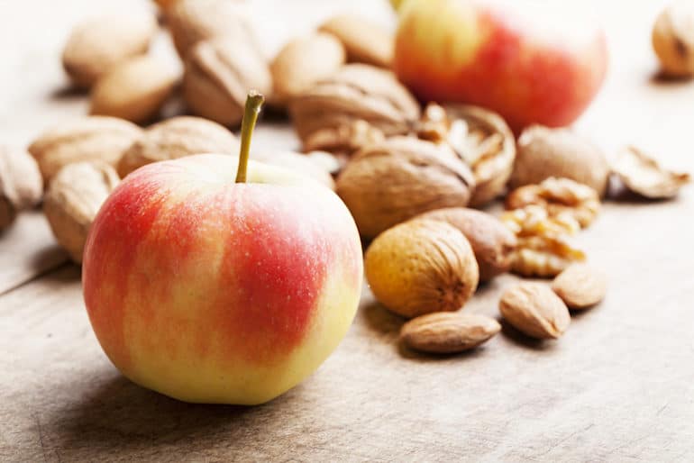 Almonds and Apples - Healthy Snacks for Weight Loss - The Wellnest by HUM Nutrition