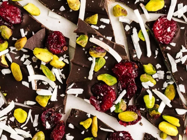 A Dietitian's Healthy Dark Chocolate Bark Recipe for a festive holiday dessert