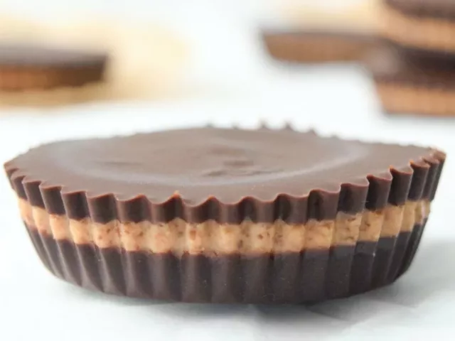 Healthy Dark Chocolate Almond Butter Cups made my Shavonne Morrison, MS, RD, LD