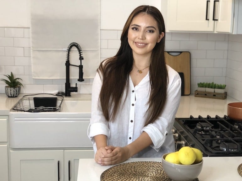 Gaby Vaca-Flores, RD, in the kitchen to set up her nutritionist food diary for mindful eating