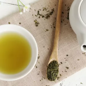 green tea benefits for skin tea cup