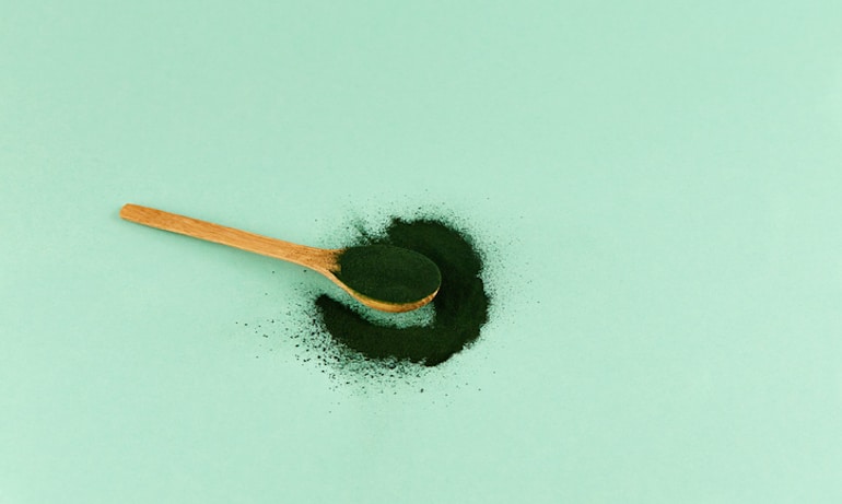 Spoonful of chlorella powder