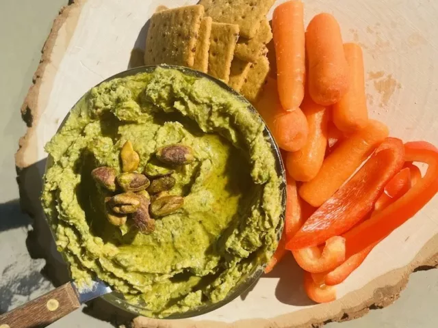 Pistachio Hummus -