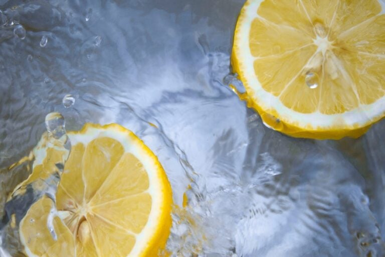 Does Lemon Water Help You Lose Weight? Experts FactCheck Lemon Water