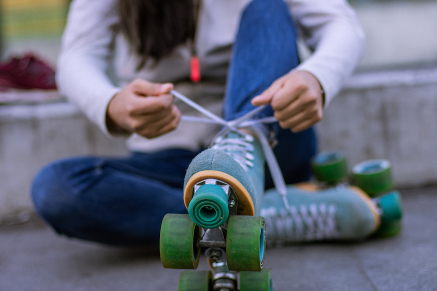 how to roller skate for beginners