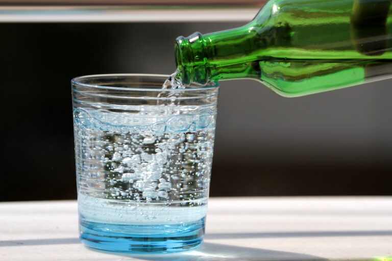 Does Sparkling Water Hydrate You? HUM Nutrition Blog