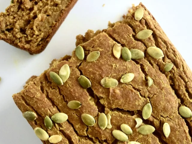 healthy pumpkin protein bread