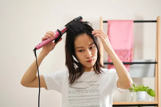 How to Moisturize Dry Hair, According to Pros | HUM Nutrition Blog How to Moisturize Dry Hair, According to Pros | HUM Nutrition Blog