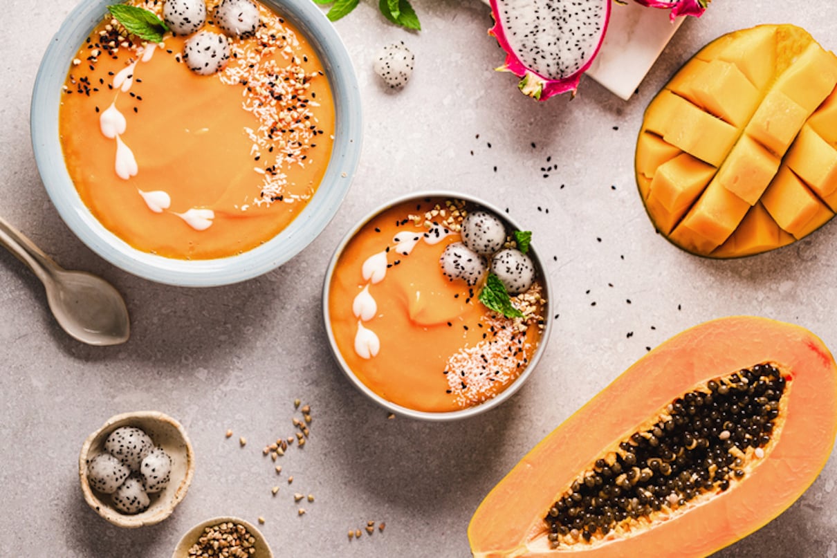 How to Avoid Bloating This Summer With These 5 Papaya Snacks How to Avoid Bloating This Summer With These 5 Papaya Snacks