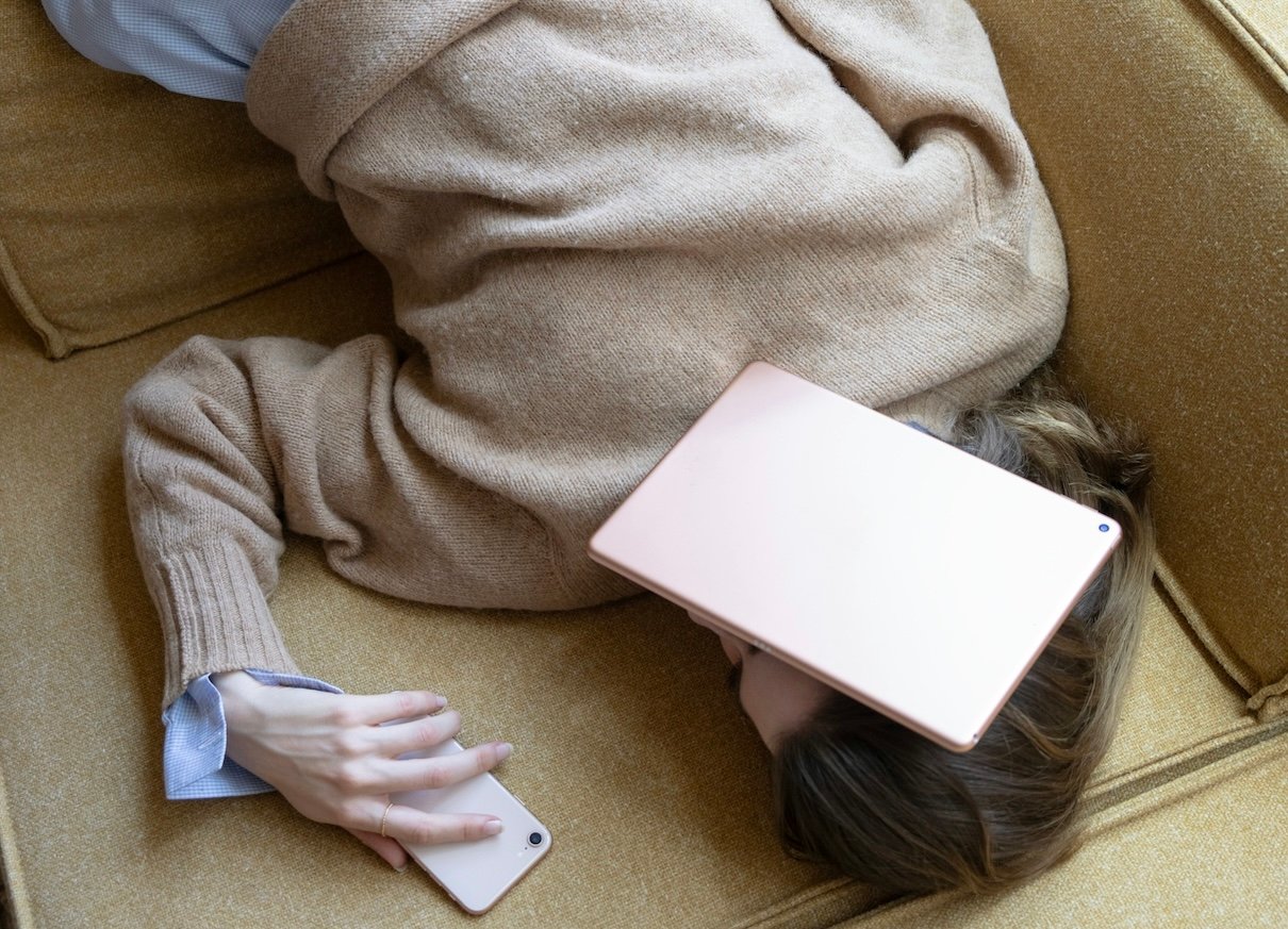 How to Reset Your Rhythm for Better Energy| HUM Nutrition Blog How to Reset Your Rhythm for Better Energy| HUM Nutrition Blog